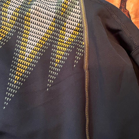 Adidas Aeroready Size M Running Pullover - Picture 7 of 10